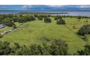 37800 Illinois St Lady Lake, FL 32159 - Off Market