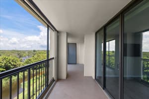 220 BELLEVIEW BOULEVARD, BELLEAIR, FL 33756 - MLS#MFRTB8414287