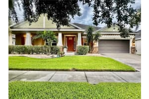 907 Heritage Groves Dr, BRANDON
