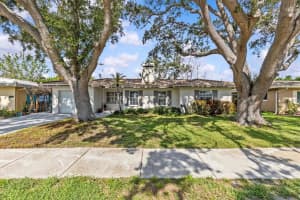 824 NARCISSUS AVENUE, CLEARWATER BEACH, FL 33767 - MLS#MFRTB8414369