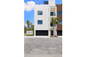 10261 2ND WAY, ST PETERSBURG, FL 33716 - MLS#MFRTB8414439