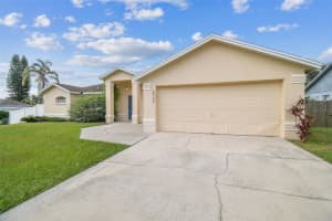2737 HICKORY RIDGE DRIVE, LAKELAND, FL 33813 - MLS#MFRTB8414471