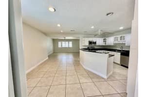 2491 HAWTHORNE STREET, SARASOTA, FL 34239 - MLS#MFRTB8414549