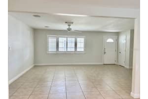 2491 HAWTHORNE STREET, SARASOTA, FL 34239 - MLS#MFRTB8414549