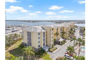 423 150TH AVENUE, MADEIRA BEACH, FL 33708 - MLS#MFRTB8414558