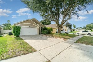 15923 AUTUMN GLEN AVENUE, CLERMONT, FL 34714 - MLS#MFRTB8414605