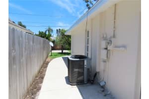1495 LAKESIDE DRIVE, DUNEDIN, FL 34698 - MLS#MFRTB8414639