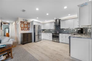 10600 VILLAGE DRIVE, SEMINOLE, FL 33772 - MLS#MFRTB8414676