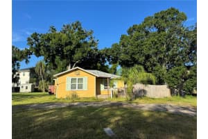 6404 Pershing St Ne, ST PETERSBURG