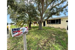 3525 Eisenhower Dr, HOLIDAY