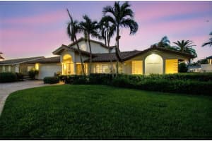 2085 Massachusetts Ave Ne, ST PETERSBURG