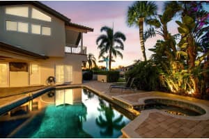 2085 MASSACHUSETTS AVENUE, ST PETERSBURG, FL 33703 - MLS#MFRTB8414755