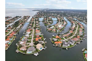 2085 MASSACHUSETTS AVENUE, ST PETERSBURG, FL 33703 - MLS#MFRTB8414755