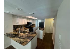 8532 J R MANOR DRIVE, TAMPA, FL 33634 - MLS#MFRTB8414818