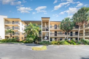 425 30th Ave W #c201, BRADENTON