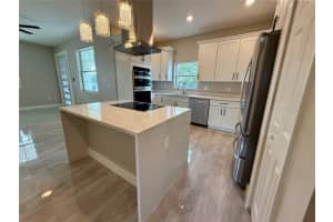 1229 NEW YORK AVENUE, LAKELAND, FL 33805 Sold 09/28/25