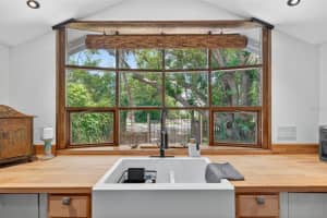 5416 DELETTE AVENUE, ST PETERSBURG, FL 33707 - MLS#MFRTB8415092