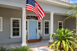 813 OLD CHARLESTON WAY, LARGO, FL 33770 Sold 10/09/25