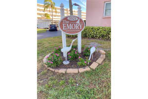 5521 80TH STREET, ST PETERSBURG, FL 33709 - MLS#MFRTB8415127