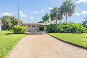 961 58TH AVENUE, ST PETERSBURG, FL 33705 - MLS#MFRTB8415142
