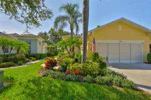 2044 SIFIELD GREENS WAY, SUN CITY CENTER, FL 33573 - MLS#MFRTB8415170