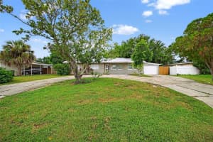 300 DAVISON AVENUE, ST PETERSBURG, FL 33703 - MLS#MFRTB8415198