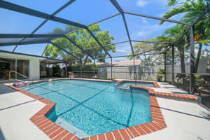 910 OAKWOOD DRIVE, LARGO, FL 33770 Sold 09/09/25