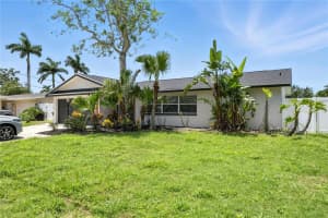 4250 14TH WAY, ST PETERSBURG, FL 33703 - MLS#MFRTB8415274
