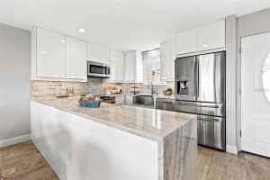 1365 SNELL ISLE BOULEVARD, ST PETERSBURG, FL 33704 - MLS#MFRTB8415345