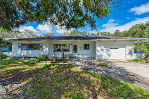 9046 3rd St N, ST PETERSBURG
