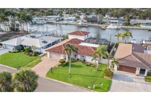 4172 48th Ave S, ST PETERSBURG