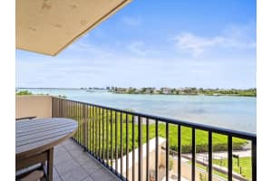 4 BELLEVIEW BOULEVARD, BELLEAIR, FL 33756 - MLS#MFRTB8415430