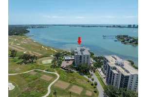 4 BELLEVIEW BOULEVARD, BELLEAIR, FL 33756 - MLS#MFRTB8415430