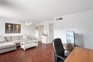 1115 RUE DES CHATEAUX #2A, SOUTH PASADENA, FL 33707 - MLS#MFRTB8415440