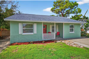 628 PENT STREET, TARPON SPRINGS, FL 34689 Sold 09/12/25