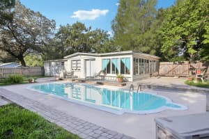 9801 FOREST HILLS DRIVE, TAMPA, FL 33612 - MLS#MFRTB8415549