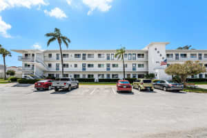 8080 112th St #203, SEMINOLE