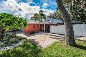 401 Pennsylvania Ave, PALM HARBOR