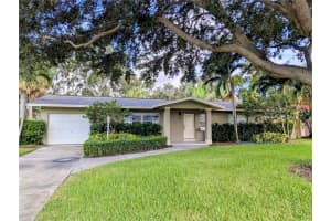 1180 Eden Isle Blvd Ne, ST PETERSBURG