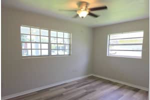 1049 FAY AVE, LARGO, FL 33771 Sold 09/30/25