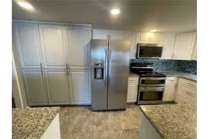400 ISLAND WAY, CLEARWATER BEACH, FL 33767 - MLS#MFRTB8415720