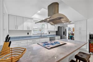 8402 GRANITE PLACE, TAMPA, FL 33615 Sold 09/30/25