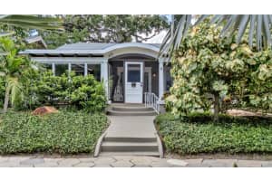 325 16TH AVENUE, ST PETERSBURG, FL 33704 - MLS#MFRTB8415871