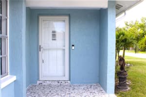 9816 ISLAND HARBOR DRIVE, PORT RICHEY, FL 34668 - MLS#MFRTB8415902