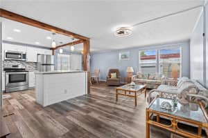 2000 BAY DRIVE, LARGO, FL 33771 - MLS#MFRTB8415910