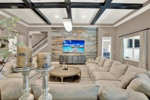 10015 HAZELNUT COURT, TAMPA, FL 33647 - MLS#MFRTB8415953