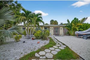 6389 2nd Ave N, ST PETERSBURG
