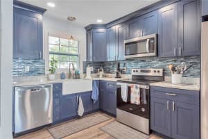 5172 COQUINA KEY DRIVE, ST PETERSBURG, FL 33705 - MLS#MFRTB8416173