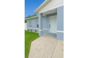 8706 FISH LAKE ROAD, TAMPA, FL 33619 - MLS#MFRTB8416183