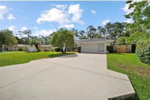 10 FORTRESS PLACE, PALM COAST, FL 32137 - MLS#MFRTB8416313